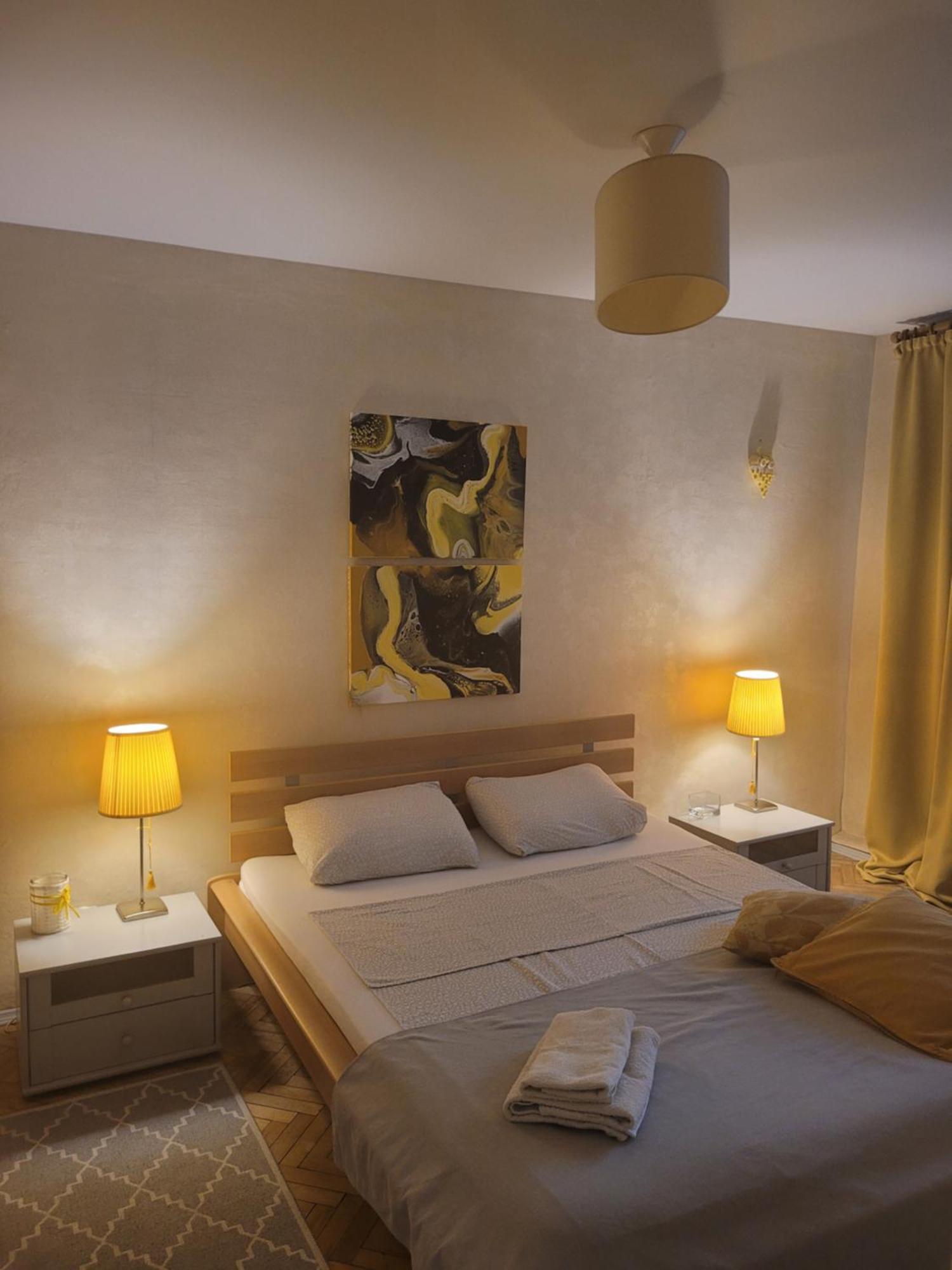 Sunflower Apartment Near Kiev Airport & Railway Station & Center City! Buitenkant foto