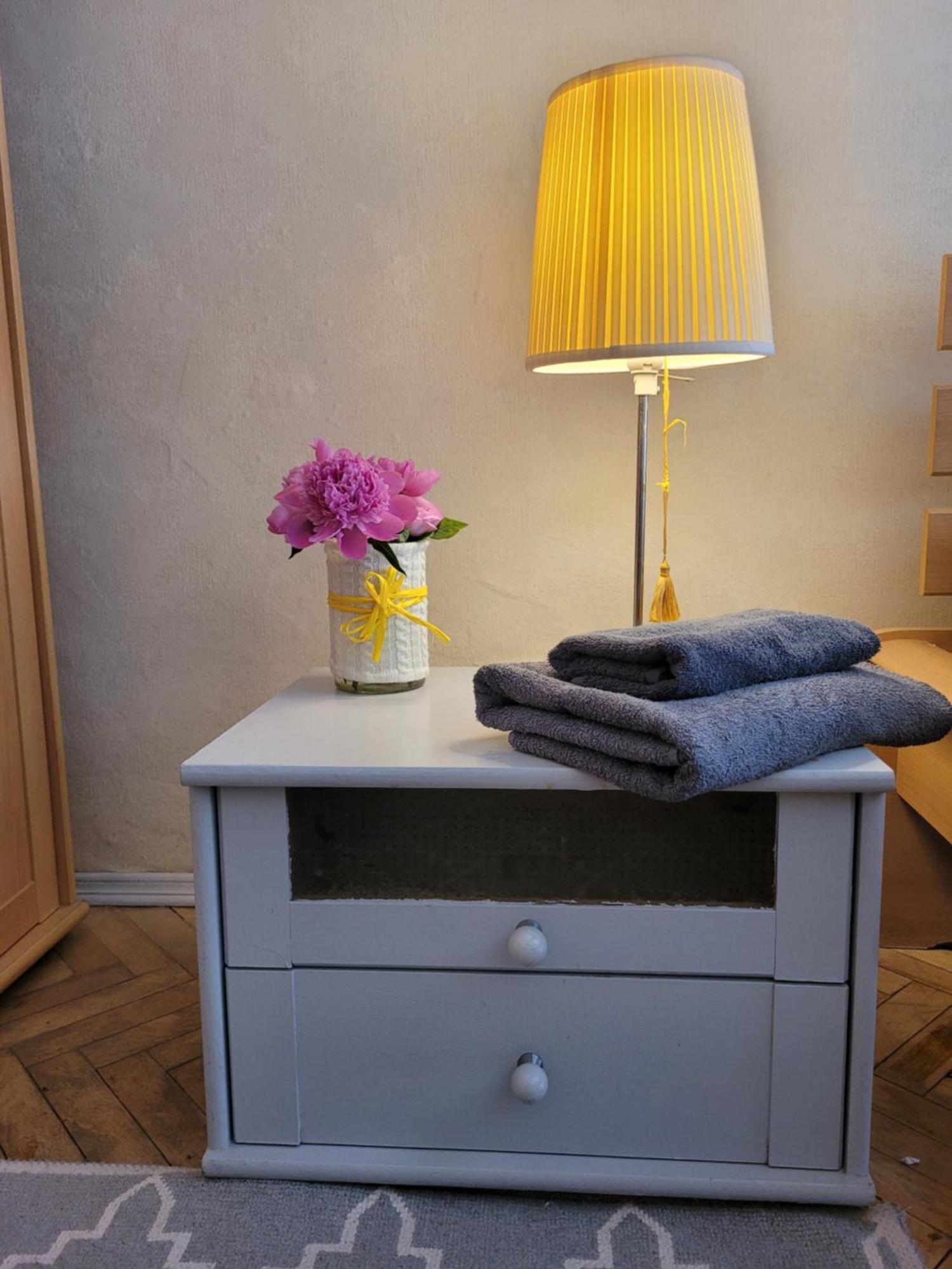 Sunflower Apartment Near Kiev Airport & Railway Station & Center City! Buitenkant foto
