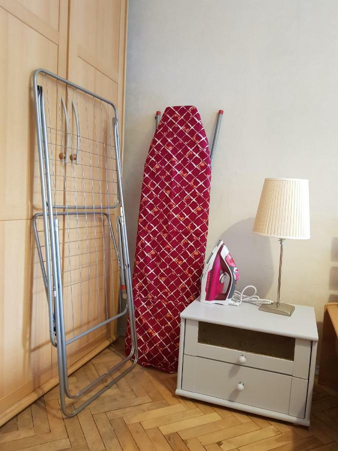 Sunflower Apartment Near Kiev Airport & Railway Station & Center City! Buitenkant foto